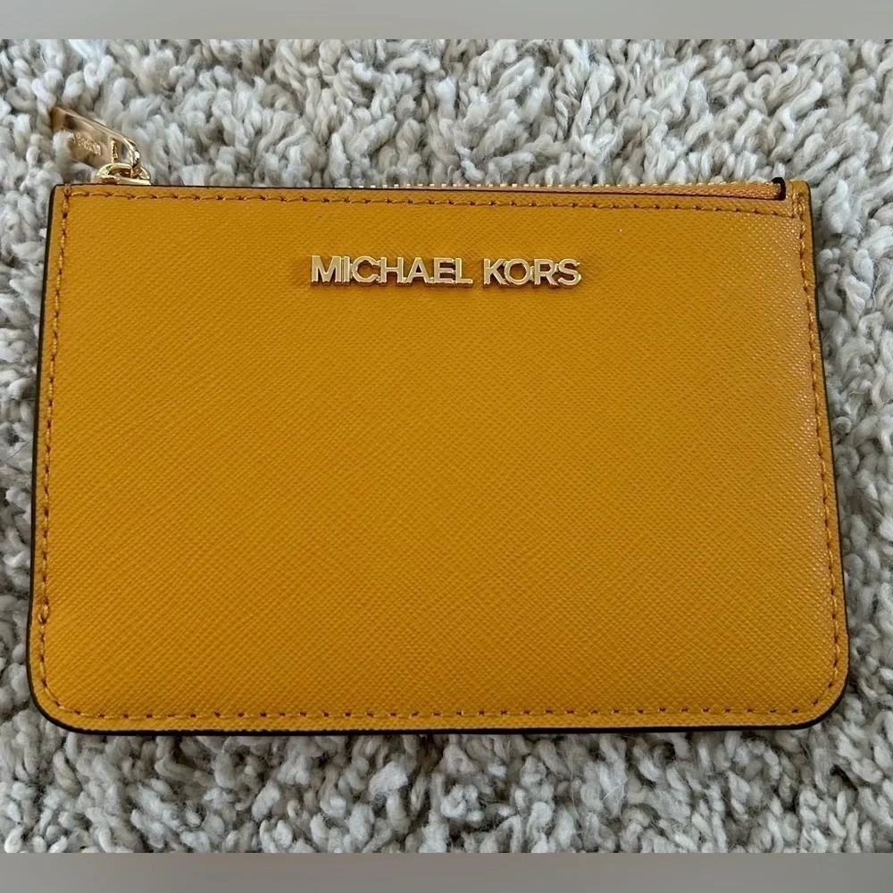 Michael Kors Jet Set CrossBody Bag with Matching TZ Coinpouch with ID